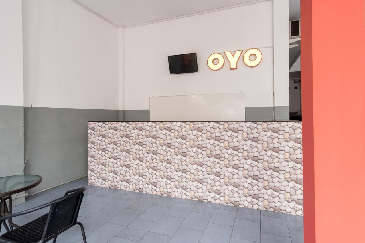 Oyo 447 Hutasimo Residence Medan Luaran gambar