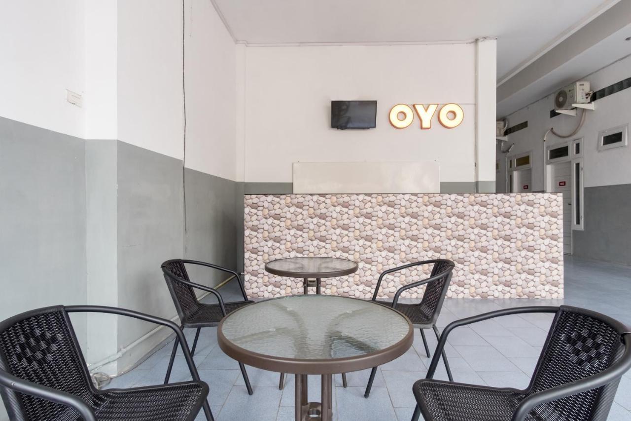 Oyo 447 Hutasimo Residence Medan Luaran gambar