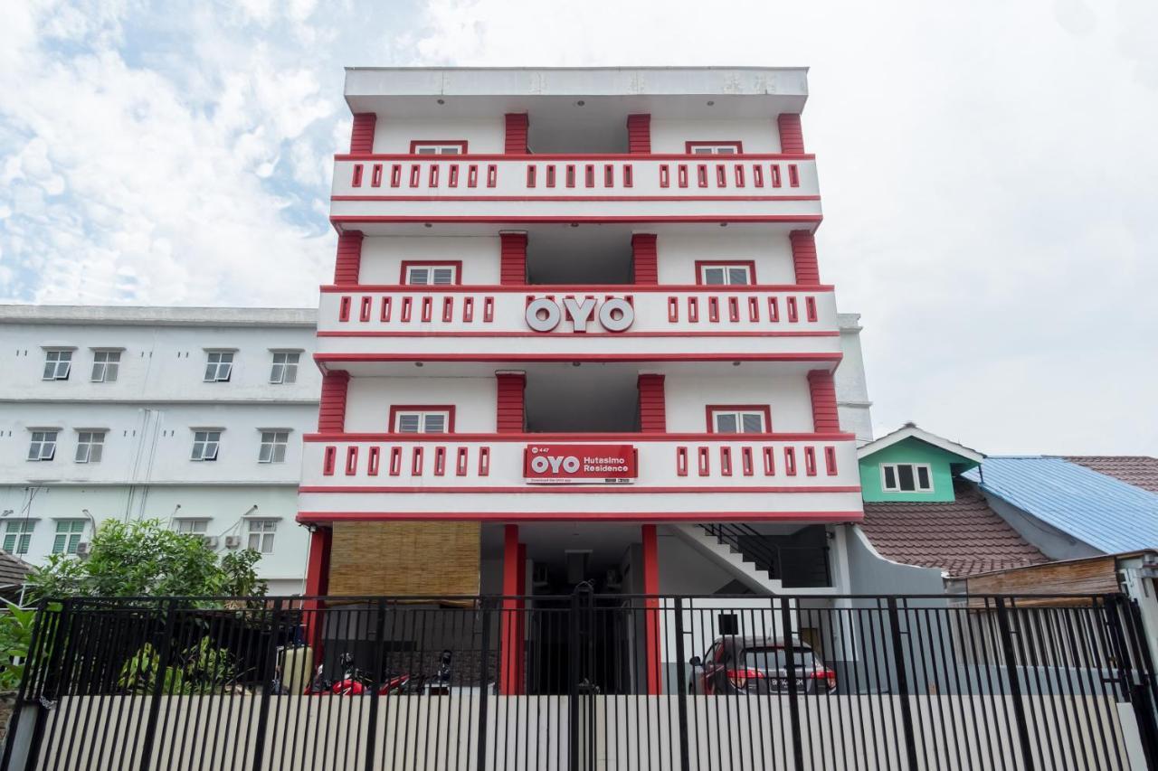 Oyo 447 Hutasimo Residence Medan Luaran gambar