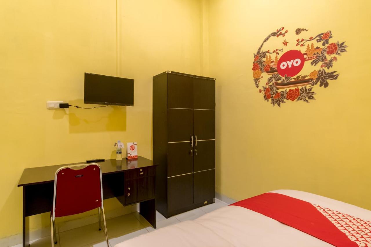 Oyo 447 Hutasimo Residence Medan Luaran gambar