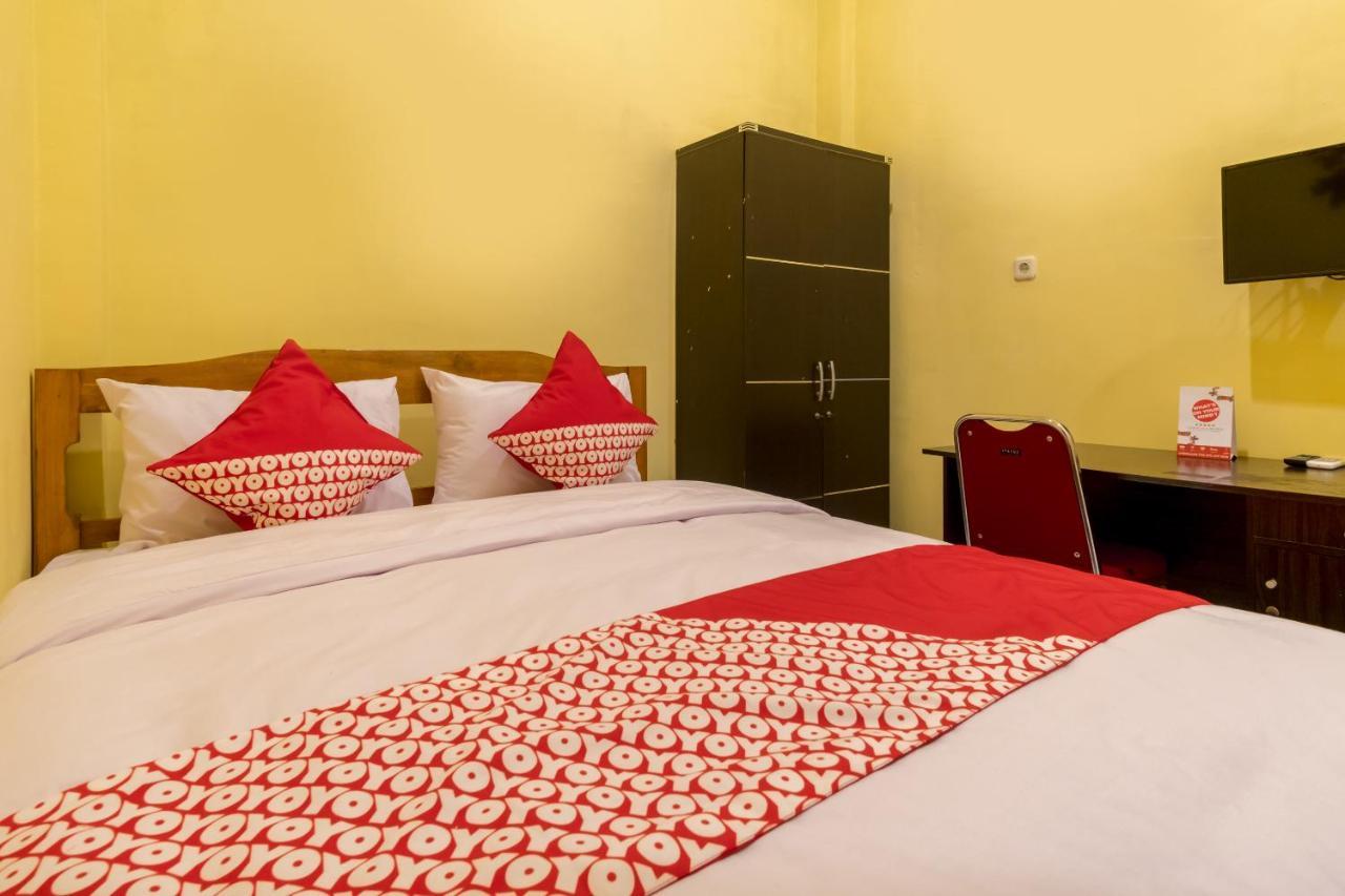 Oyo 447 Hutasimo Residence Medan Luaran gambar
