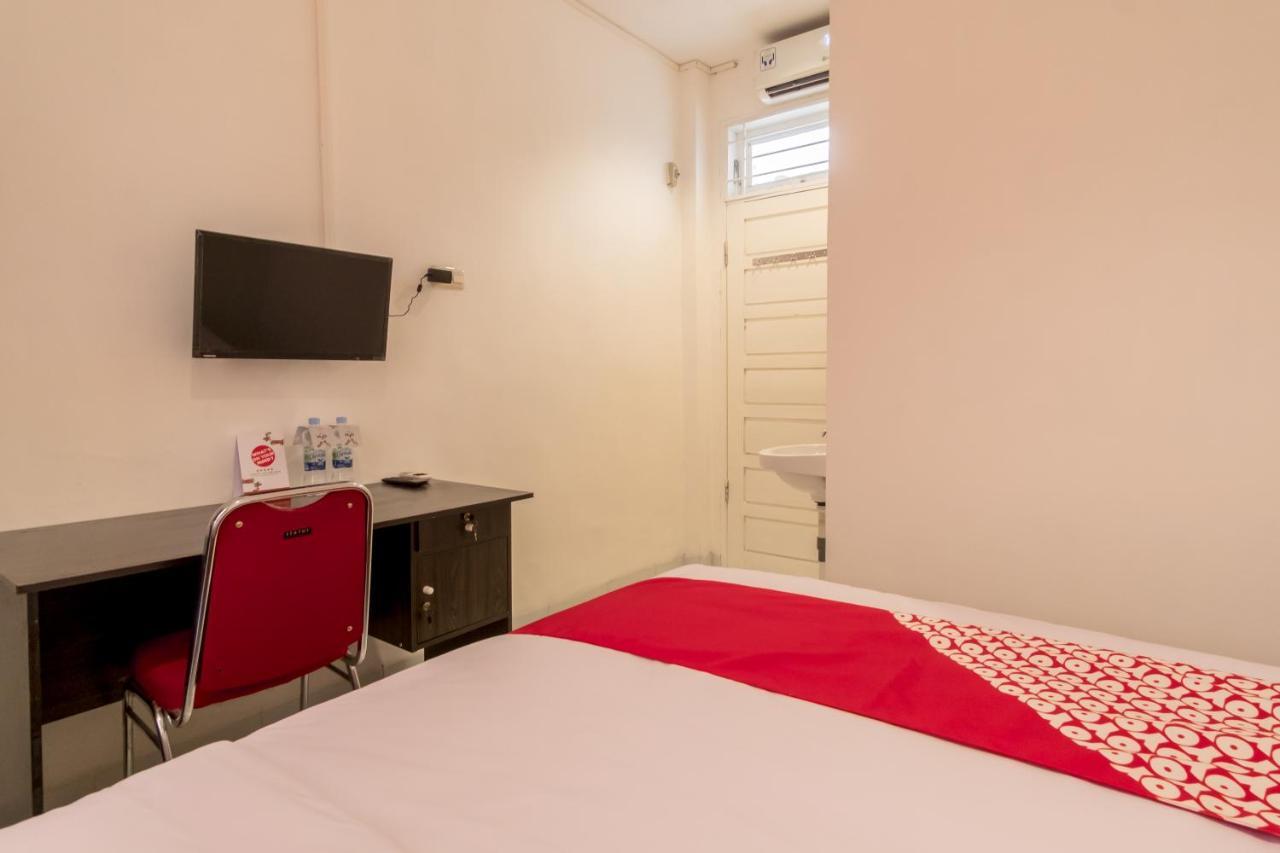 Oyo 447 Hutasimo Residence Medan Luaran gambar
