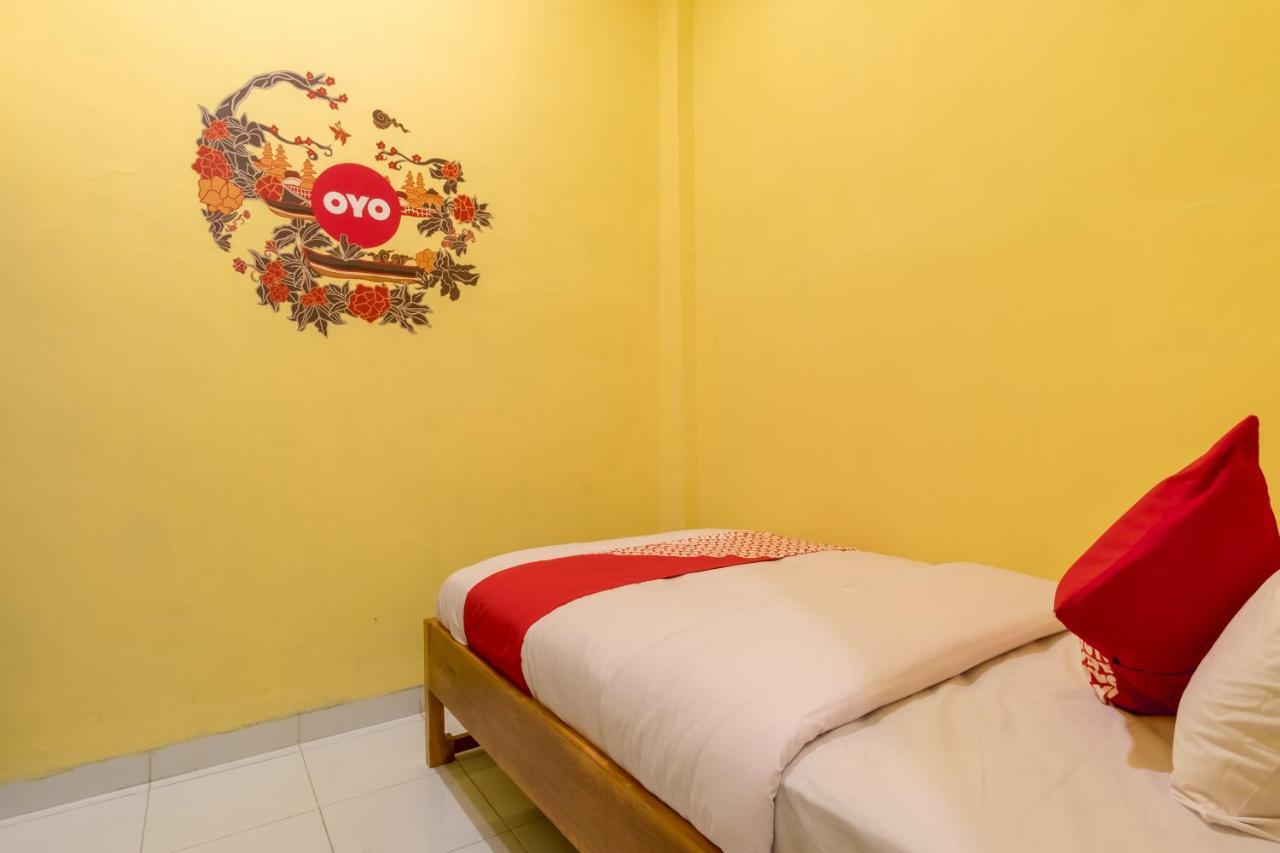 Oyo 447 Hutasimo Residence Medan Luaran gambar