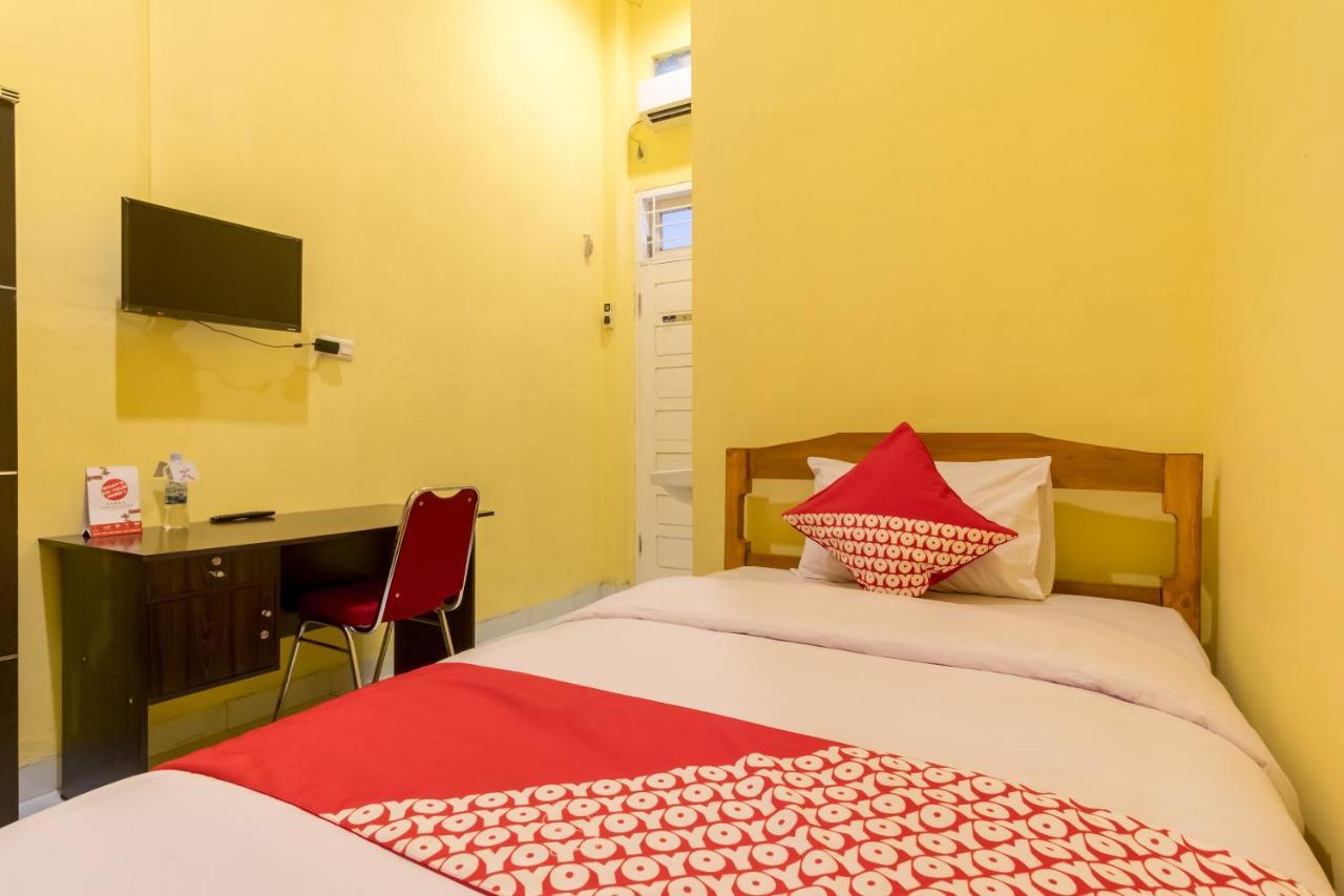 Oyo 447 Hutasimo Residence Medan Luaran gambar