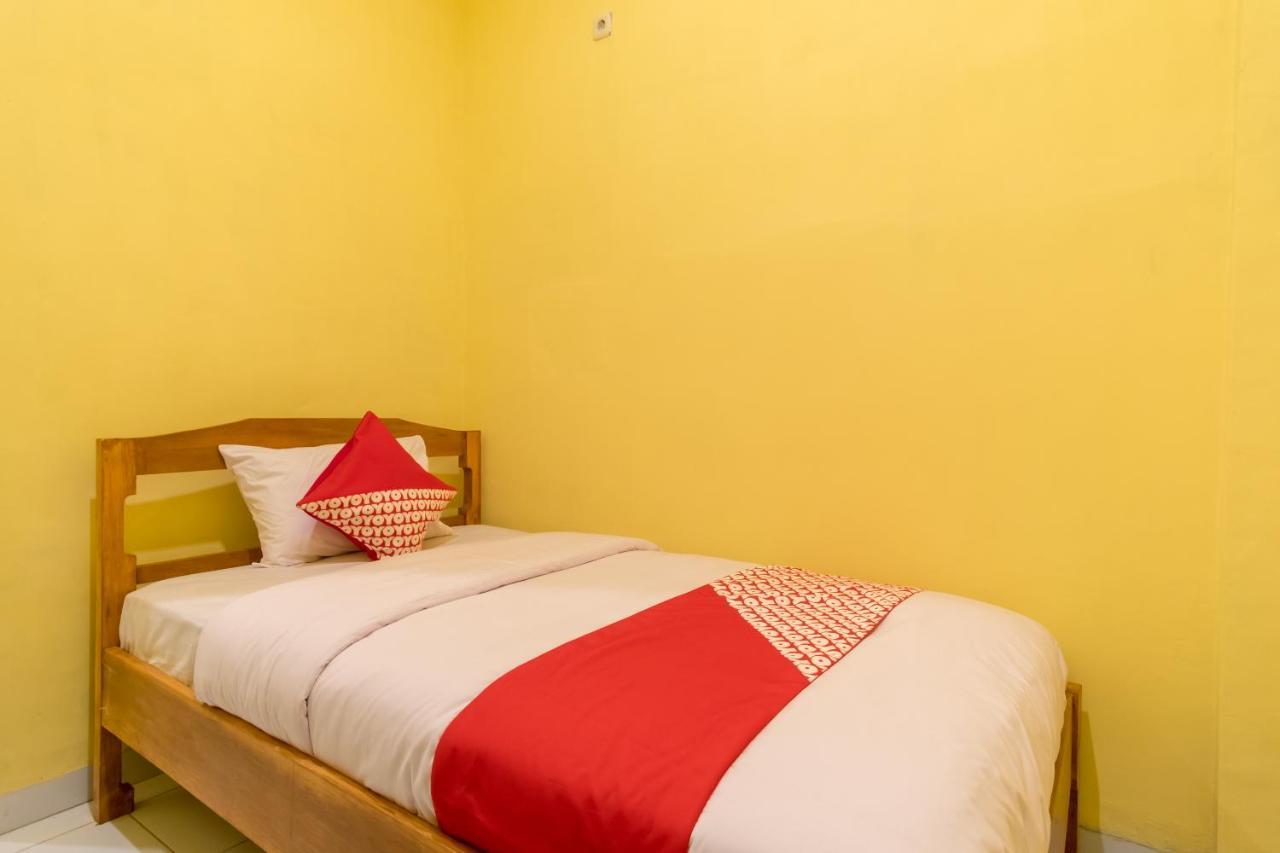 Oyo 447 Hutasimo Residence Medan Luaran gambar