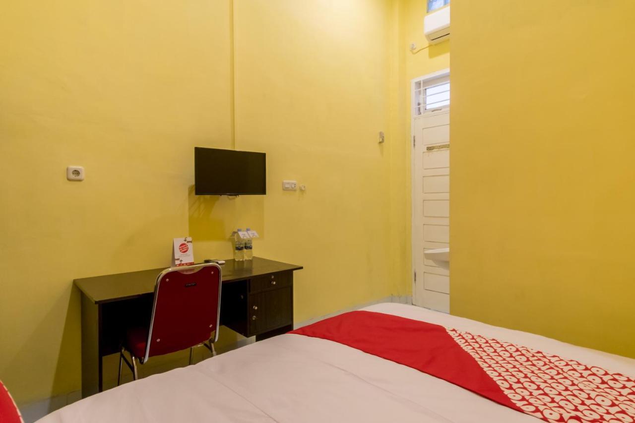 Oyo 447 Hutasimo Residence Medan Luaran gambar