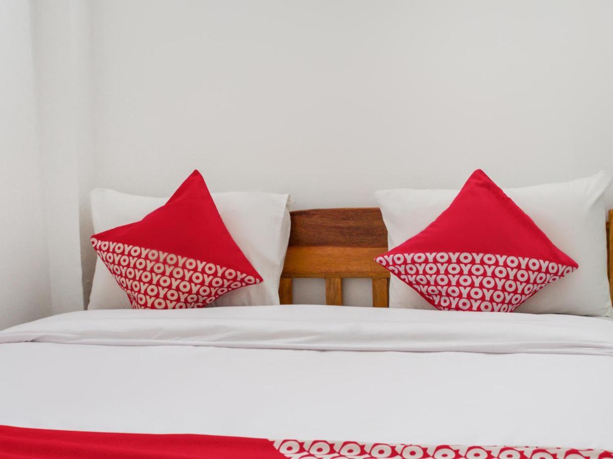 Oyo 447 Hutasimo Residence Medan Luaran gambar