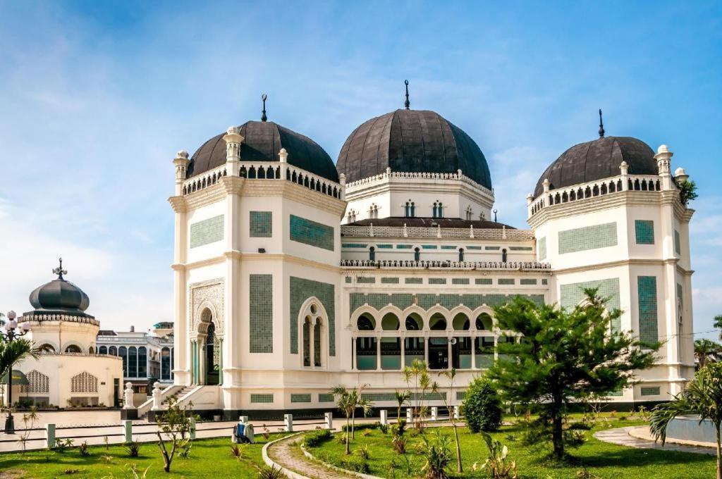 Oyo 447 Hutasimo Residence Medan Luaran gambar